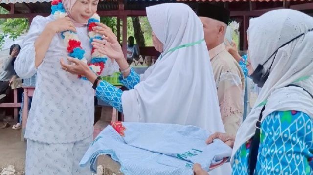 Peringati 1 Muharram 1448 H, Warda Dg Mamala Disambut Pengulangan Bunga di Baturube