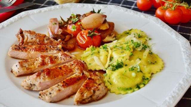 10 Makanan Rendah Karbohidrat yang Ternyata Bisa Menghambat Diet