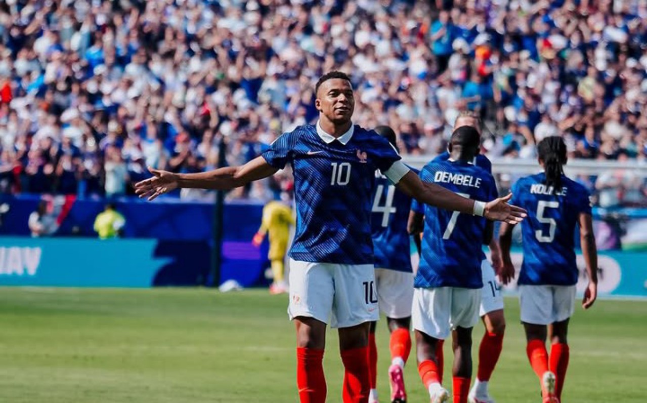 Mbappe Menggila! Prancis Hancurkan Irak 3-0 Meski Laga Sempat Tertunda Dua Jam
