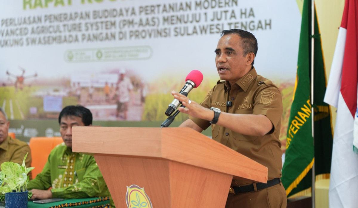 Anwar Hafid Targetkan Produktivitas Padi Sulteng Tembus 6 Ton per Hektare