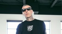 Dokumenter Travis Barker 'Louder Than Fear' Segera Tayang, Kisah Tragis Sang Drummer Blink 182